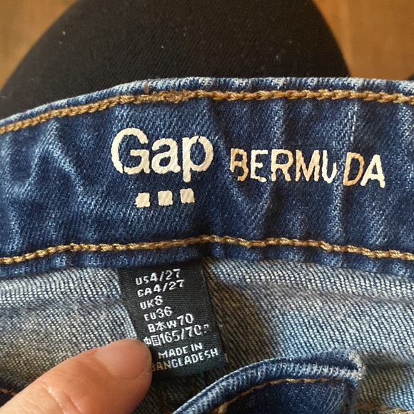 Gap Bermuda Jean shorts - Picture 3 of 3